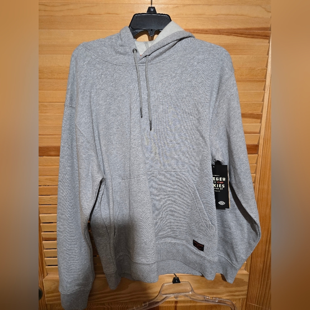 Dickies x Traeger Grills - Hoodie Sweatshirt  Gray Size Medium NWT
